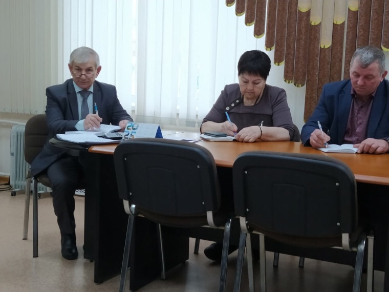 Глава округа А.И. Евсеев провел аппаратное совещание с руководителями терподразделений.