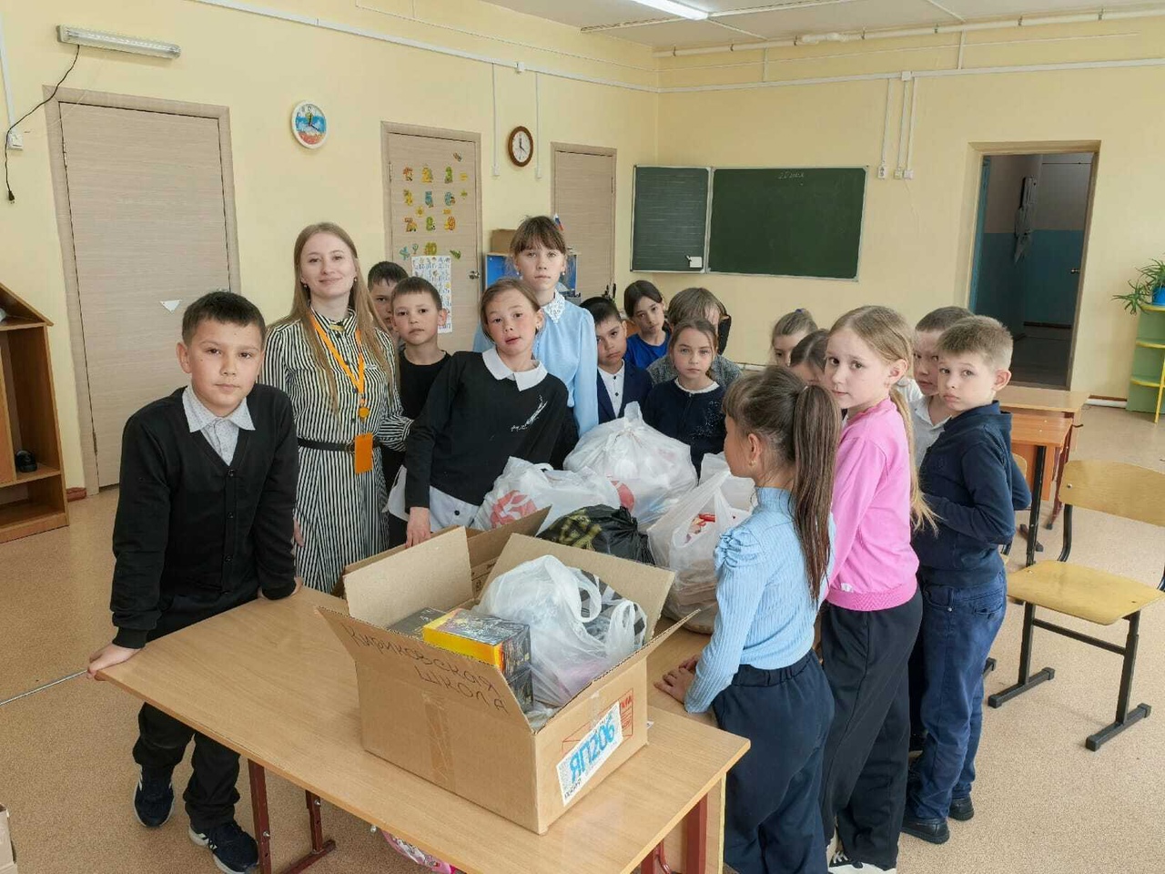 Тон задают дети.